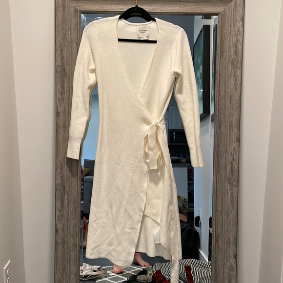 Abercrombie & Fitch Dresses & Skirts - NWOT ABERCROMBIE Cream Sweater Wrap Dress